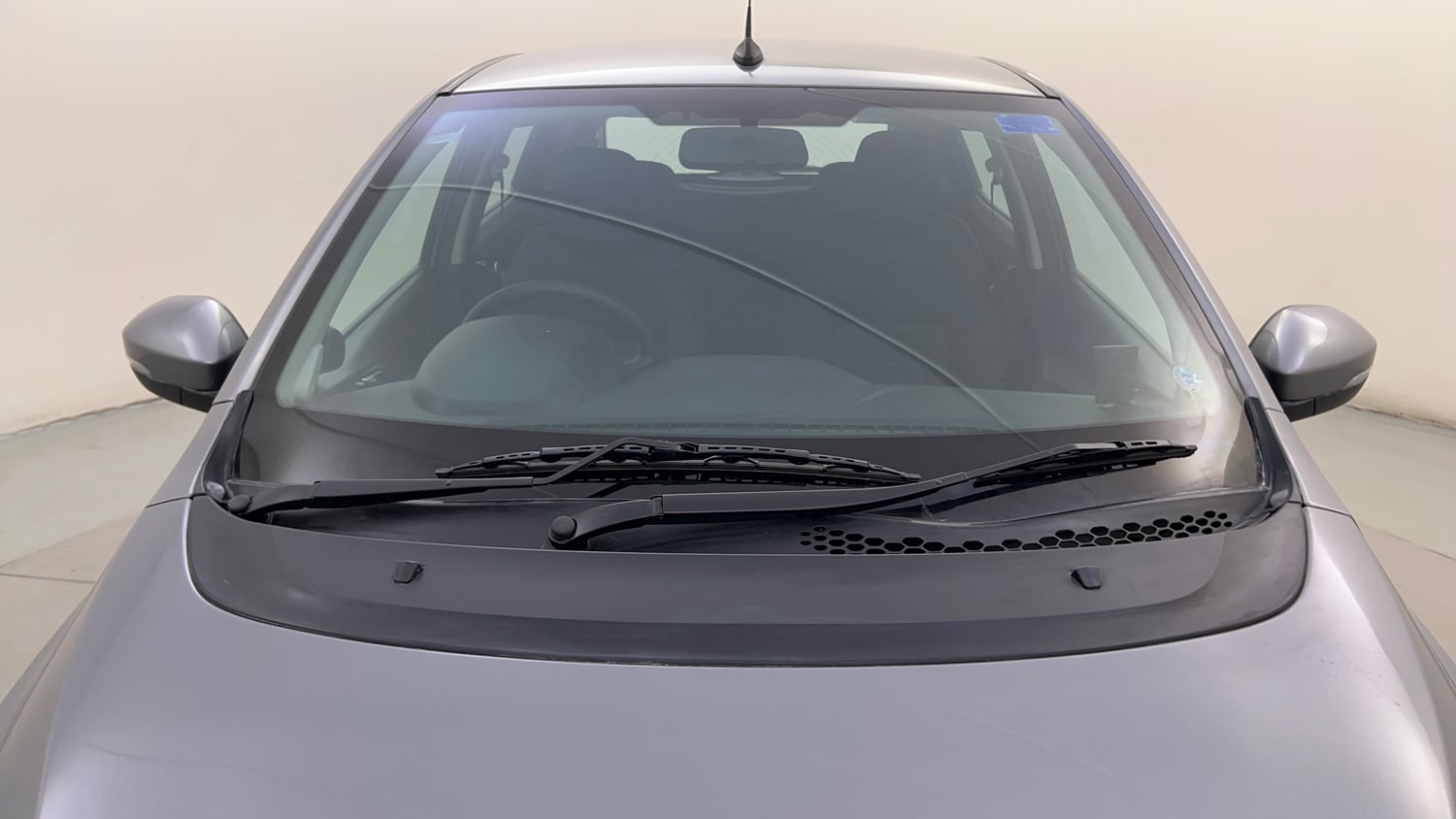 Used 2018 Tata Tiago Revotron XZ w/o Alloy Petrol Manual exterior FRONT WINDSHIELD VIEW