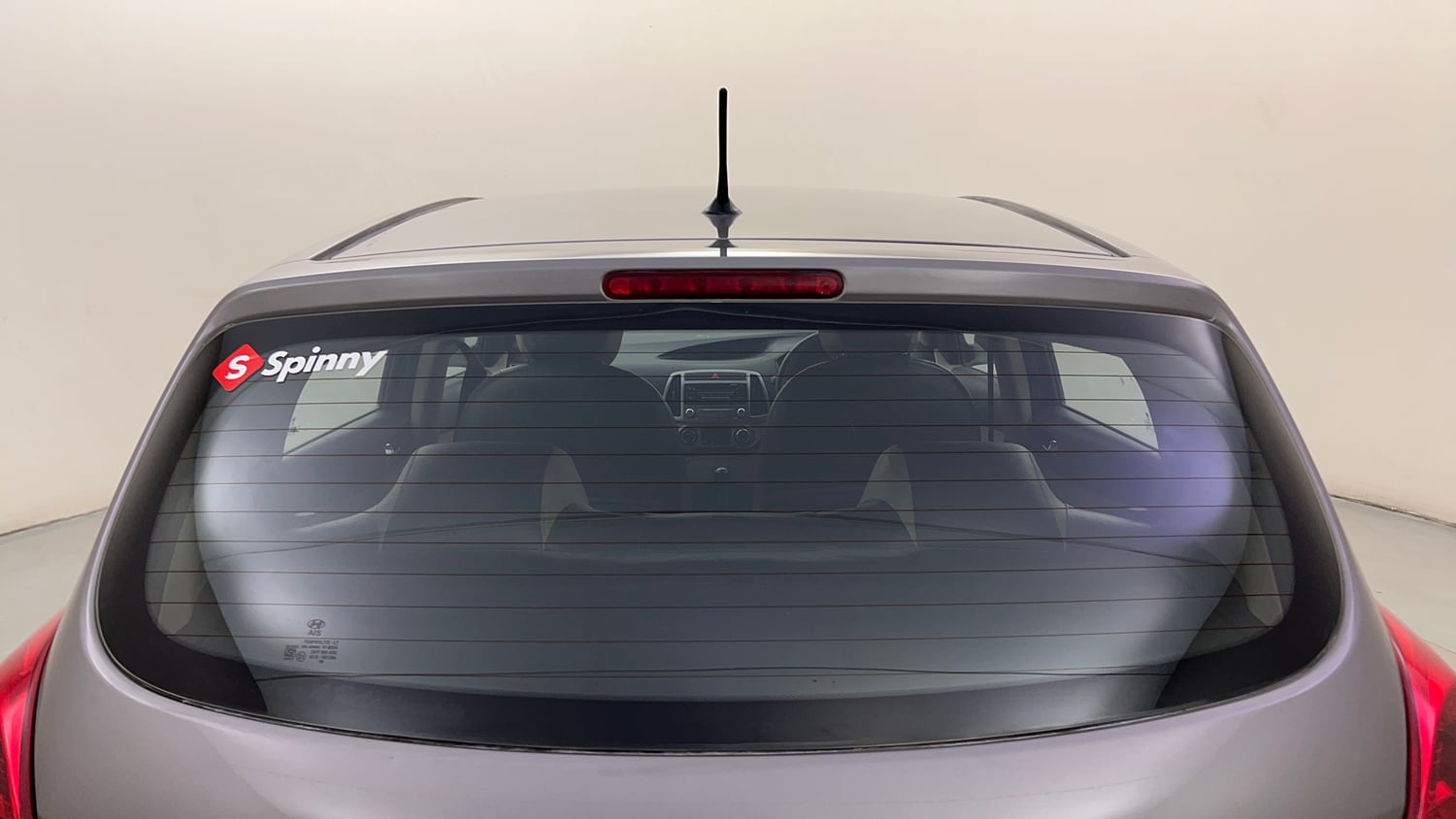 Used 2013 Hyundai i20 Magna (O) 1.2 Petrol Manual exterior BACK WINDSHIELD VIEW