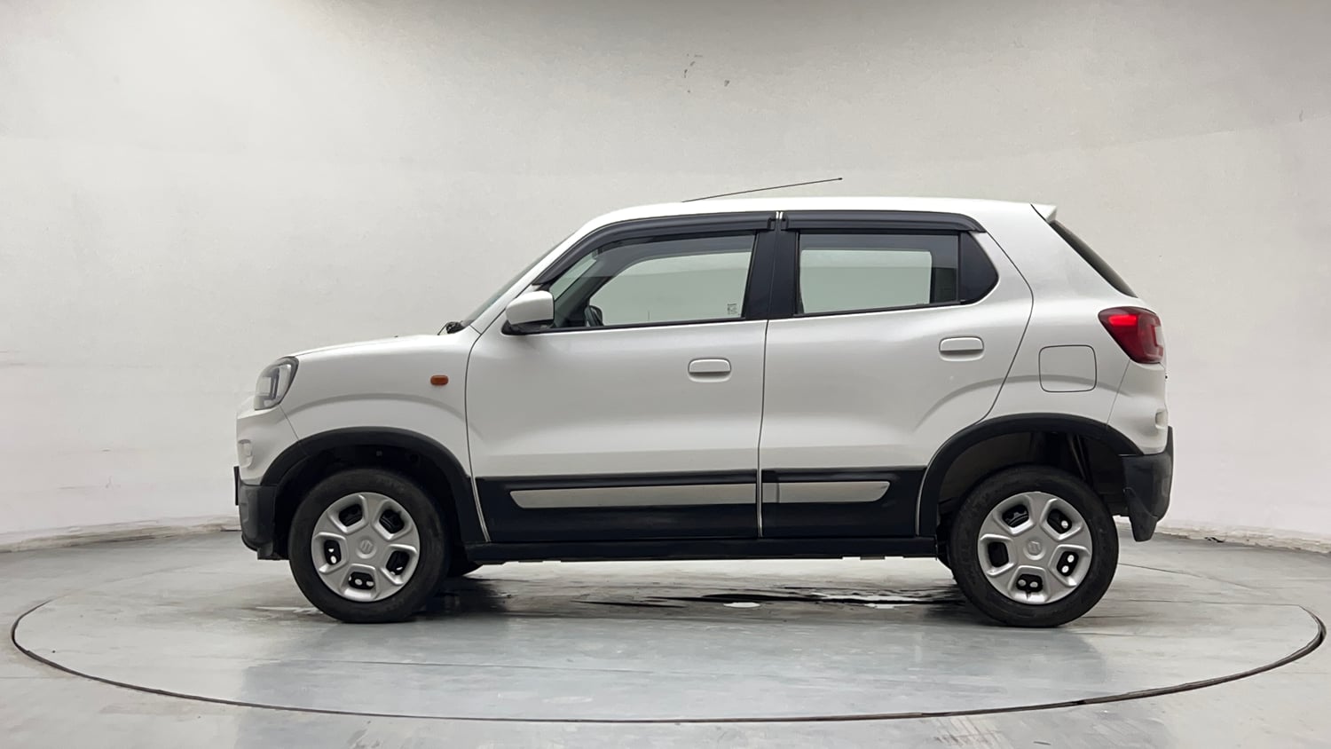 Used 2023 Maruti Suzuki S-Presso VXi Plus (O) AMT Petrol Automatic exterior LEFT SIDE VIEW