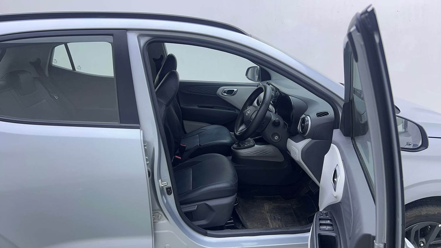 Used 2019 Hyundai Grand i10 Nios Sportz AMT 1.2 Kappa VTVT Petrol Automatic interior RIGHT SIDE FRONT DOOR CABIN VIEW