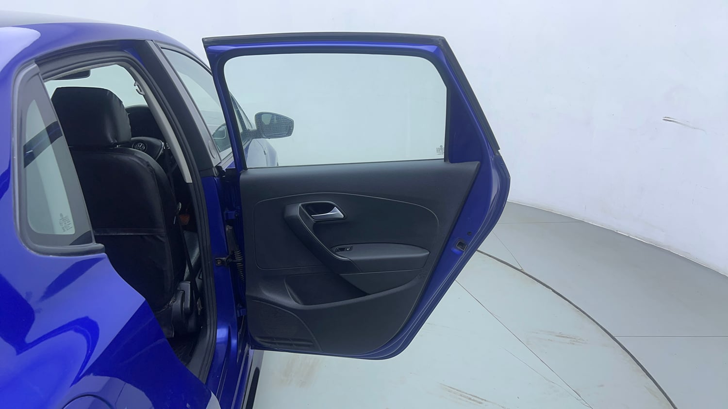 Used 2019 Volkswagen Polo Highline Plus 1.0 (P) 16 Alloy Petrol Manual interior RIGHT REAR DOOR OPEN VIEW