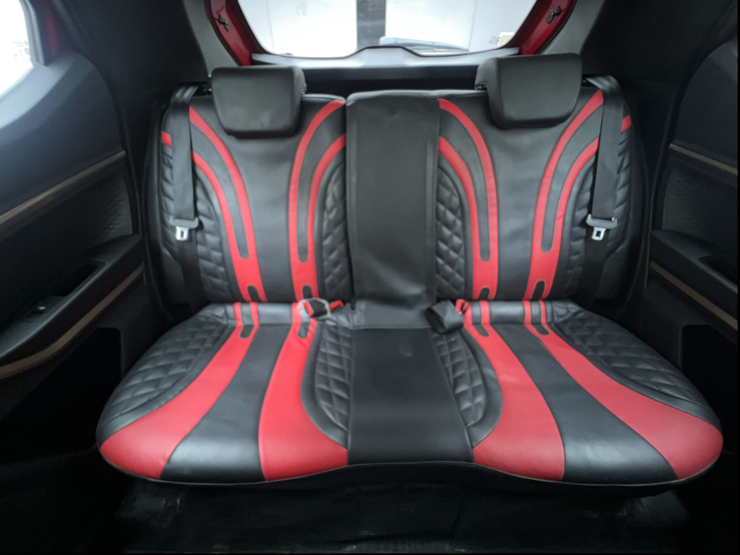 Used 2021 Renault Kiger RXT (O) MT Dual Tone Petrol Manual interior REAR SEAT CONDITION VIEW
