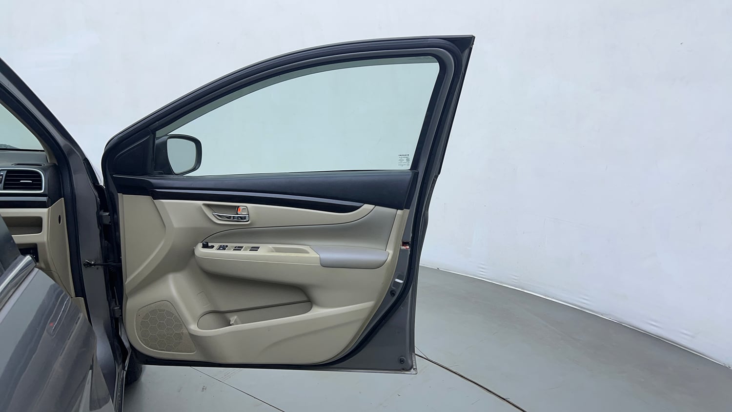 Used 2016 Maruti Suzuki Ciaz ZXI+ AT Petrol Automatic interior RIGHT FRONT DOOR OPEN VIEW