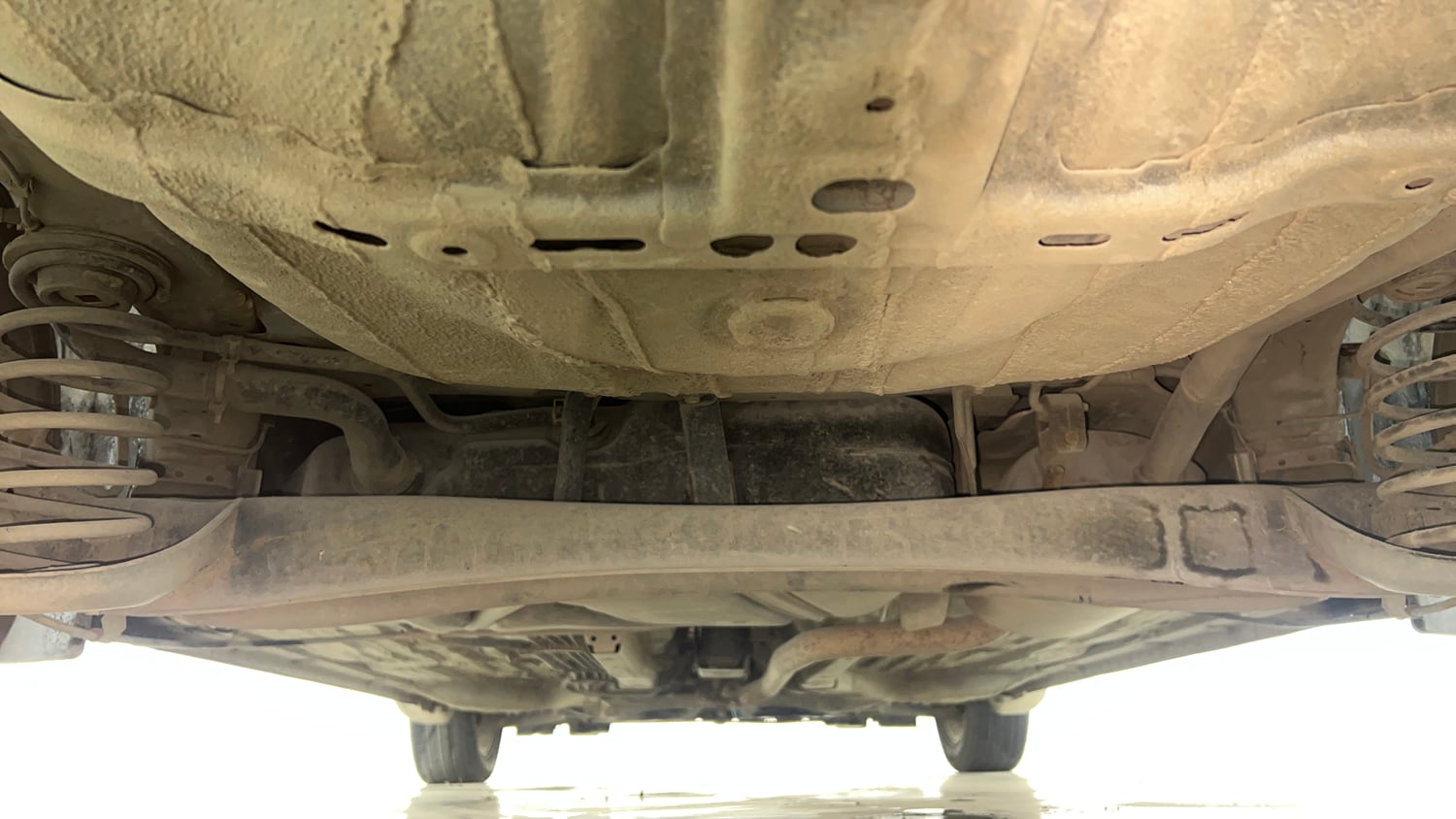 Used 2019 Honda Amaze 1.2 VX CVT Petrol Petrol Automatic extra REAR UNDERBODY VIEW (TAKEN FROM REAR)