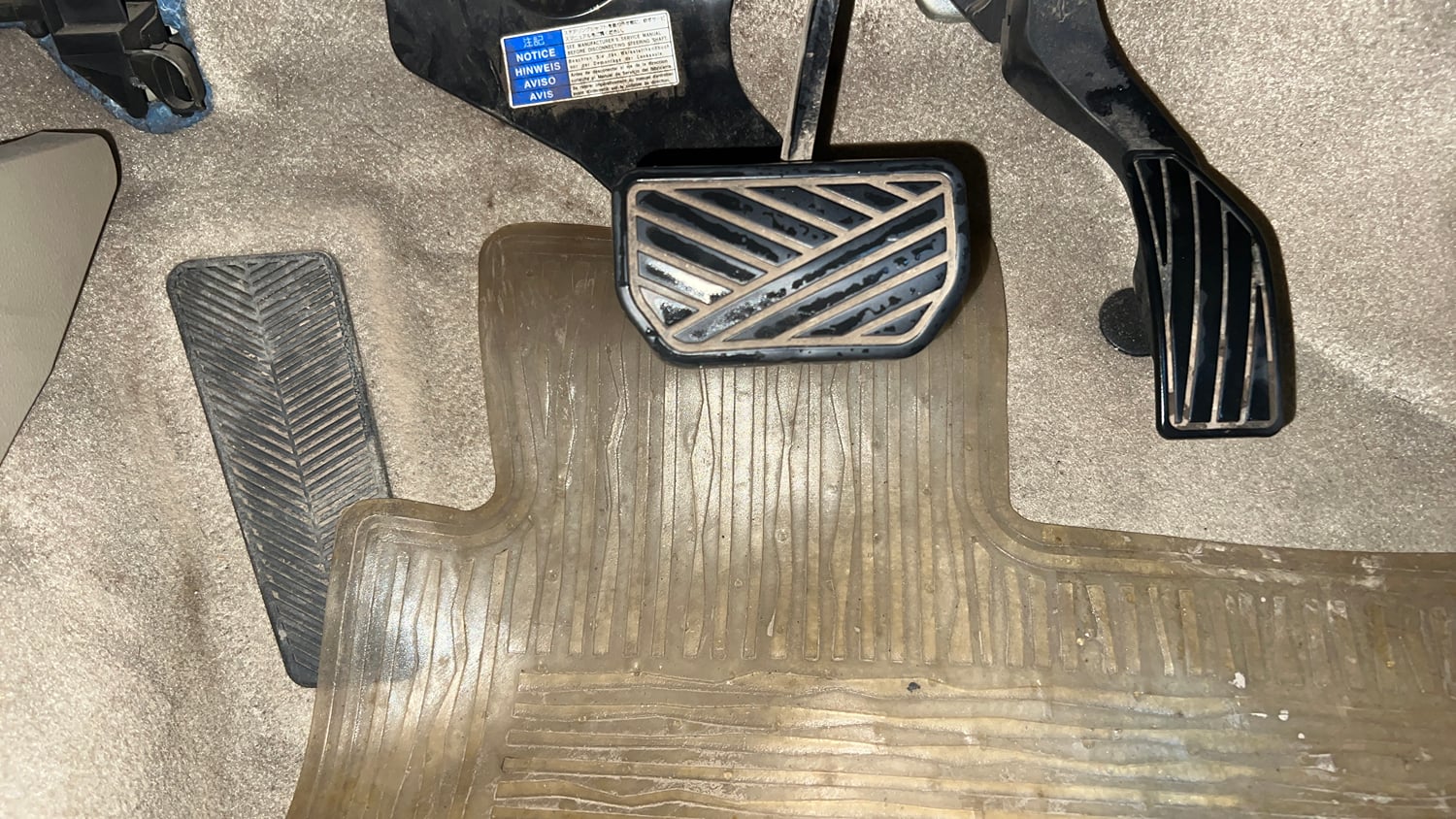 Used 2016 Maruti Suzuki Ciaz ZXI+ AT Petrol Automatic interior PEDALS VIEW