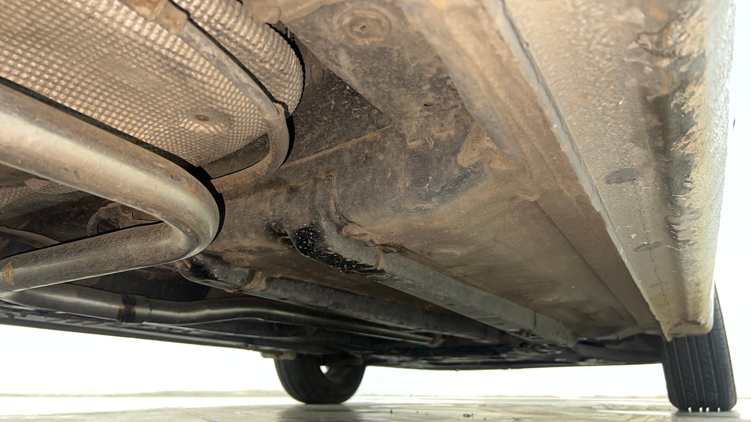 Used 2018 Hyundai Elite i20 Asta 1.2 AT Petrol Automatic extra REAR RIGHT UNDERBODY VIEW
