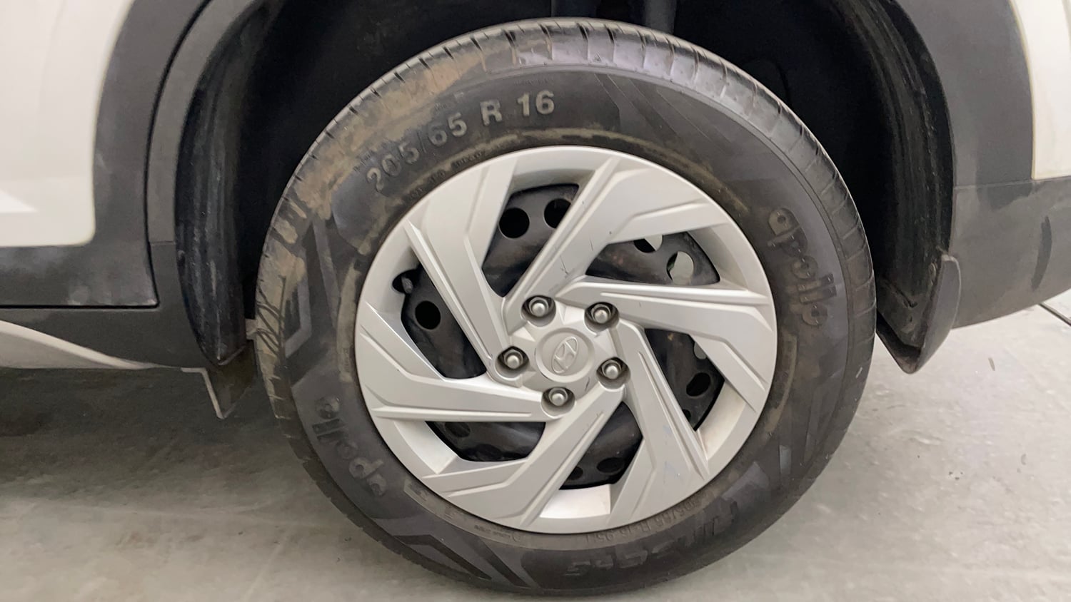 Used 2022 Hyundai Creta EX 1.5 Petrol Petrol Manual tyres LEFT REAR TYRE RIM VIEW