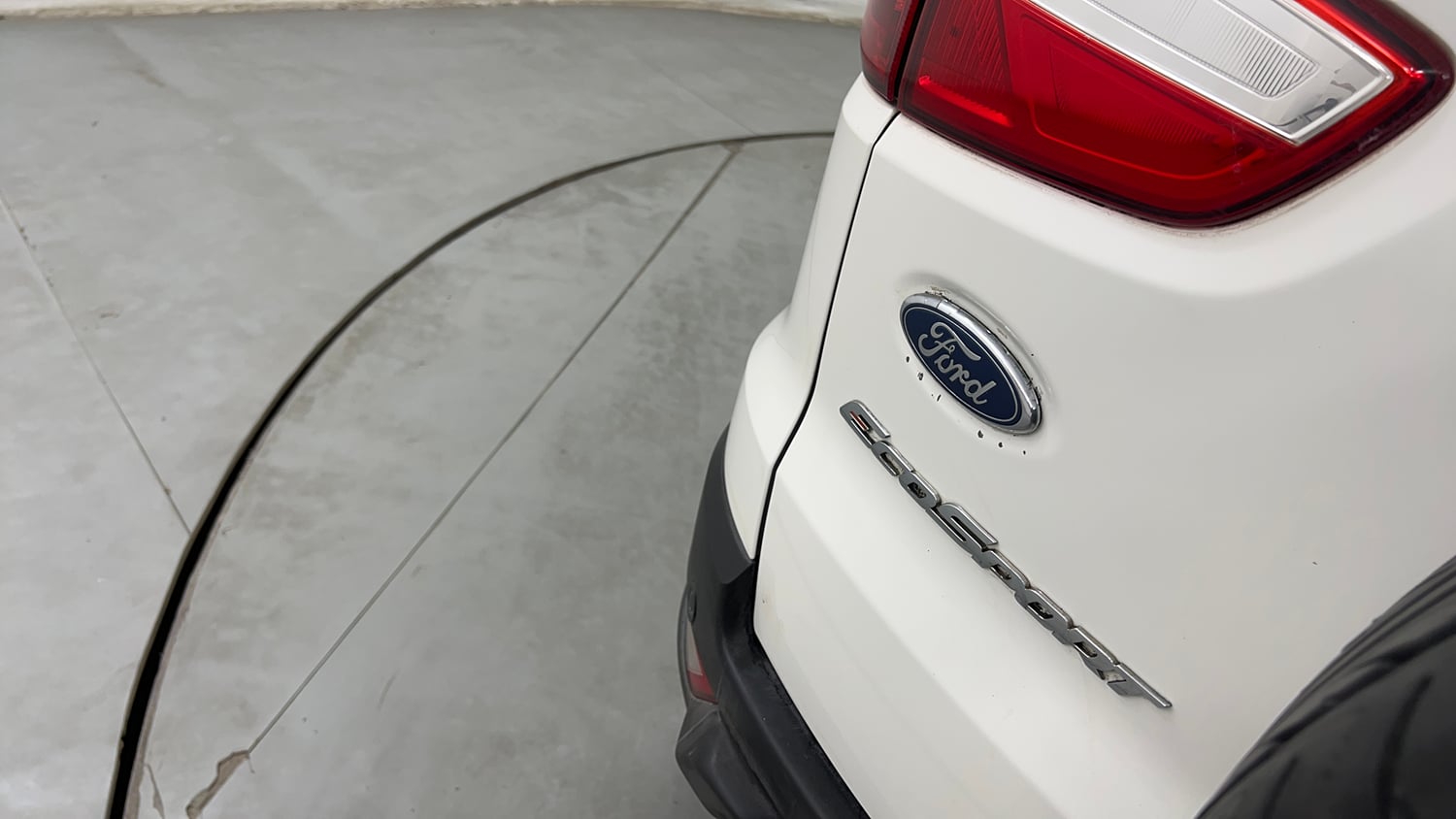 Used 2018 Ford EcoSport Titanium + 1.5L Ti-VCT AT Petrol Automatic dents MINOR SCRATCH