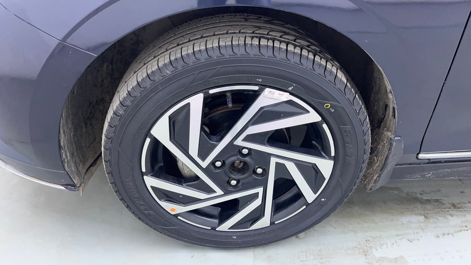 Used 2024 Hyundai New i20 Asta (O) 1.2 MT Petrol Manual tyres LEFT FRONT TYRE RIM VIEW