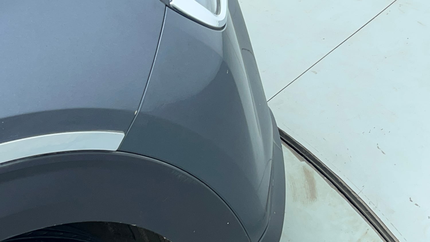 Used 2022 Kia Carens Prestige Plus 1.4 Petrol MT 7 STR Petrol Manual dents MINOR SCRATCH