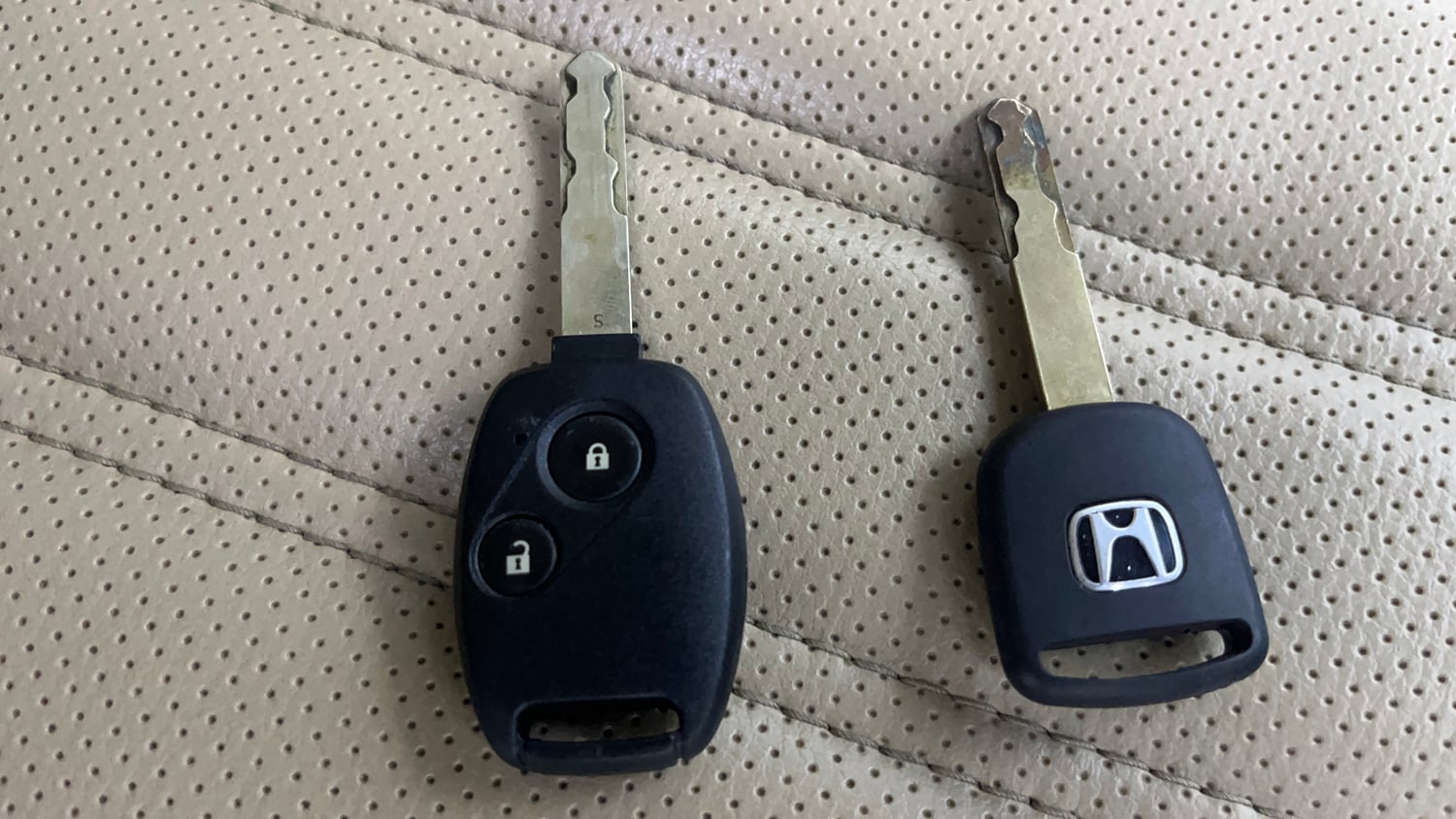 Used 2014 Honda Amaze 1.2 S i-VTEC Petrol Manual extra CAR KEY VIEW