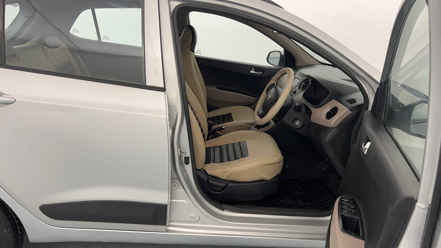 Used 2016 Hyundai Grand i10 Sportz 1.2 Kappa VTVT Petrol Manual interior RIGHT SIDE FRONT DOOR CABIN VIEW