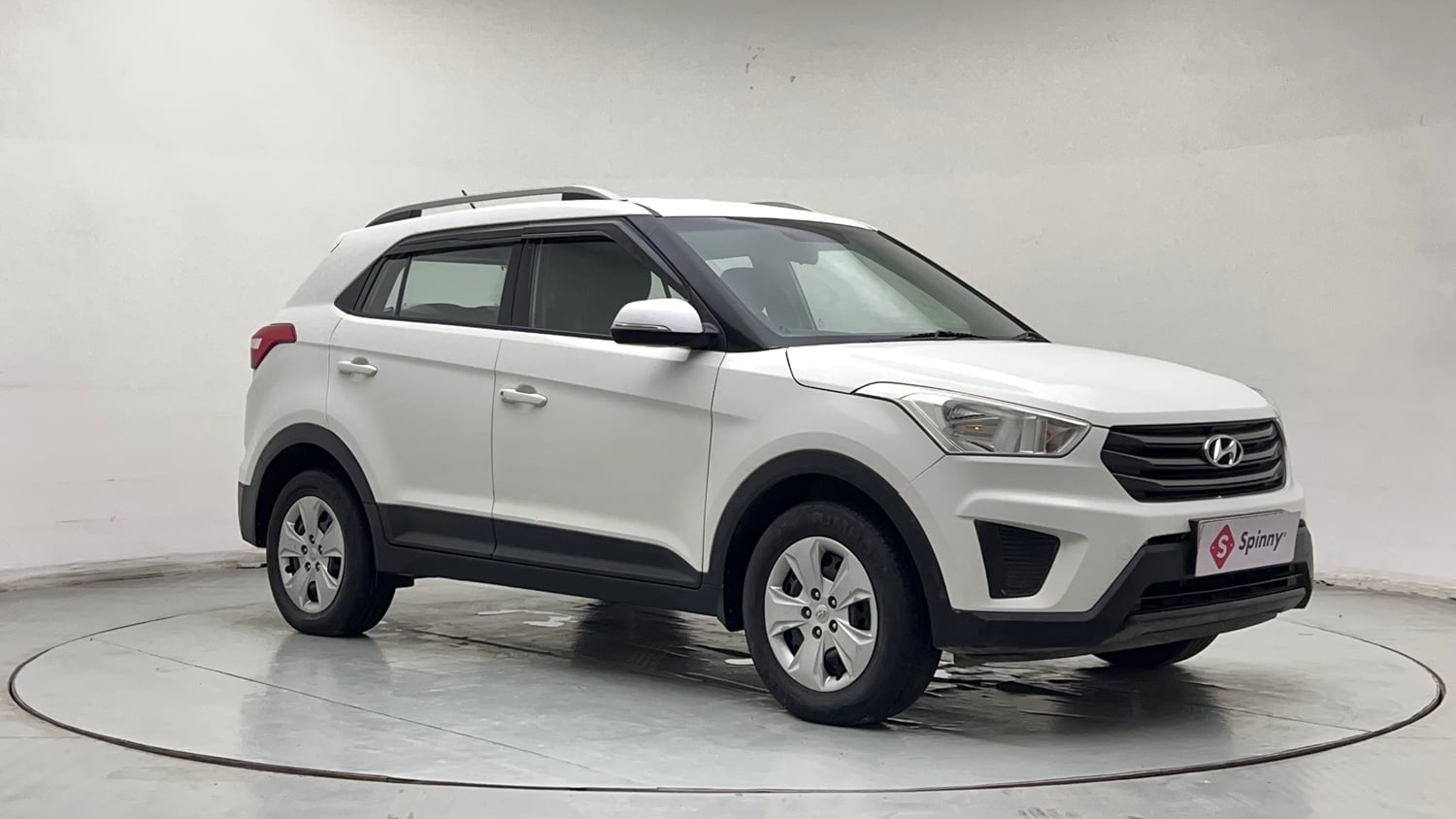 Used 2018 Hyundai Creta E Plus 1.6 Petrol Petrol Manual exterior RIGHT FRONT CORNER VIEW
