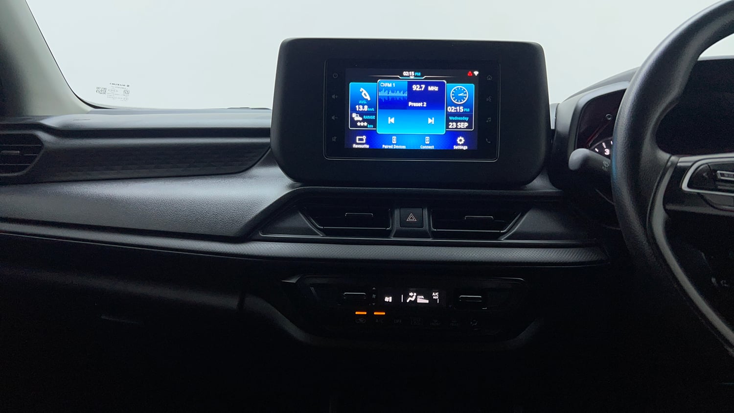 Used 2024 Maruti Suzuki Swift VXi (O) AMT Petrol Automatic interior MUSIC SYSTEM & AC CONTROL VIEW