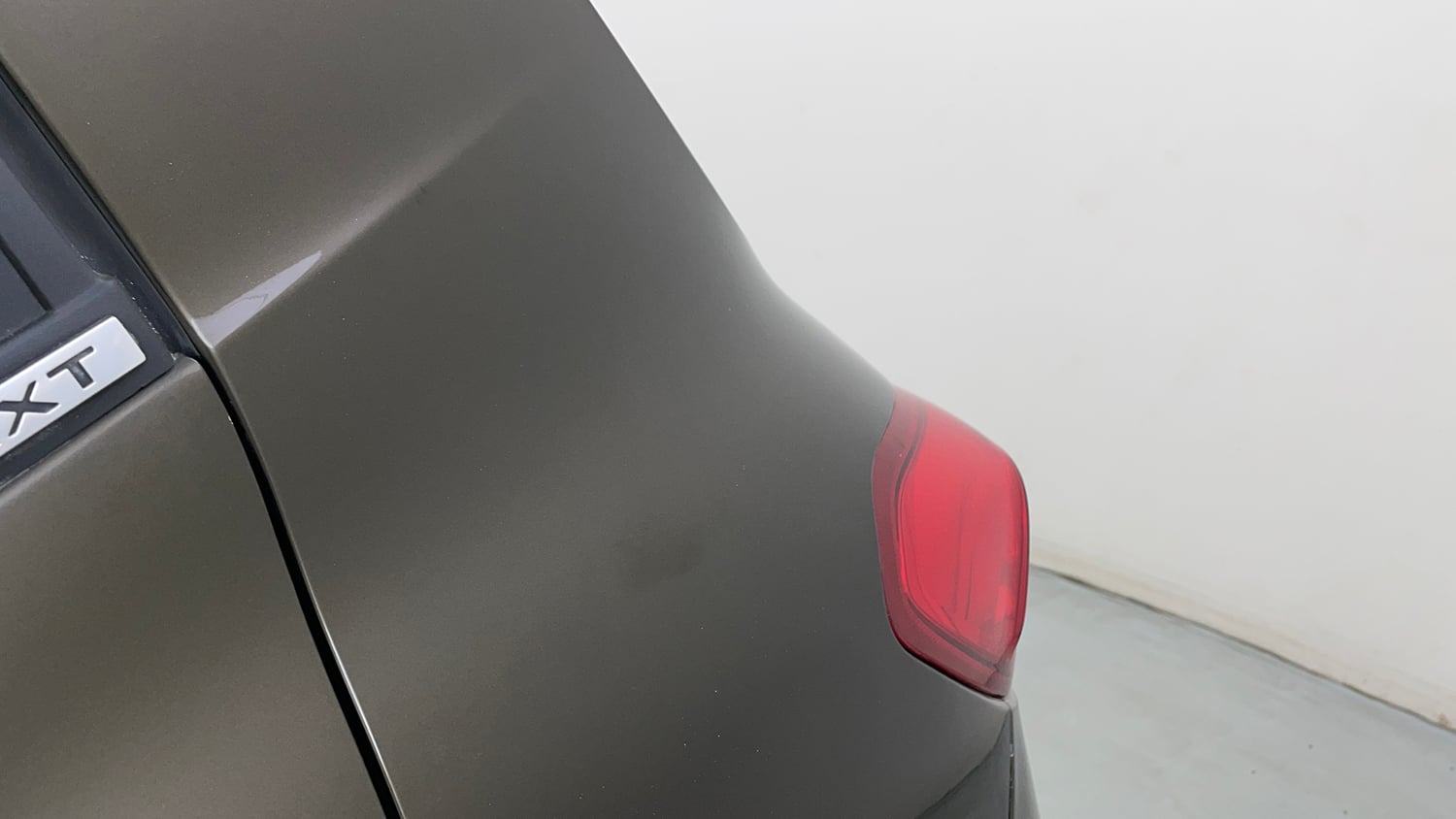 Used 2016 Renault Kwid 1.0 RXT Petrol Manual dents MINOR DENT