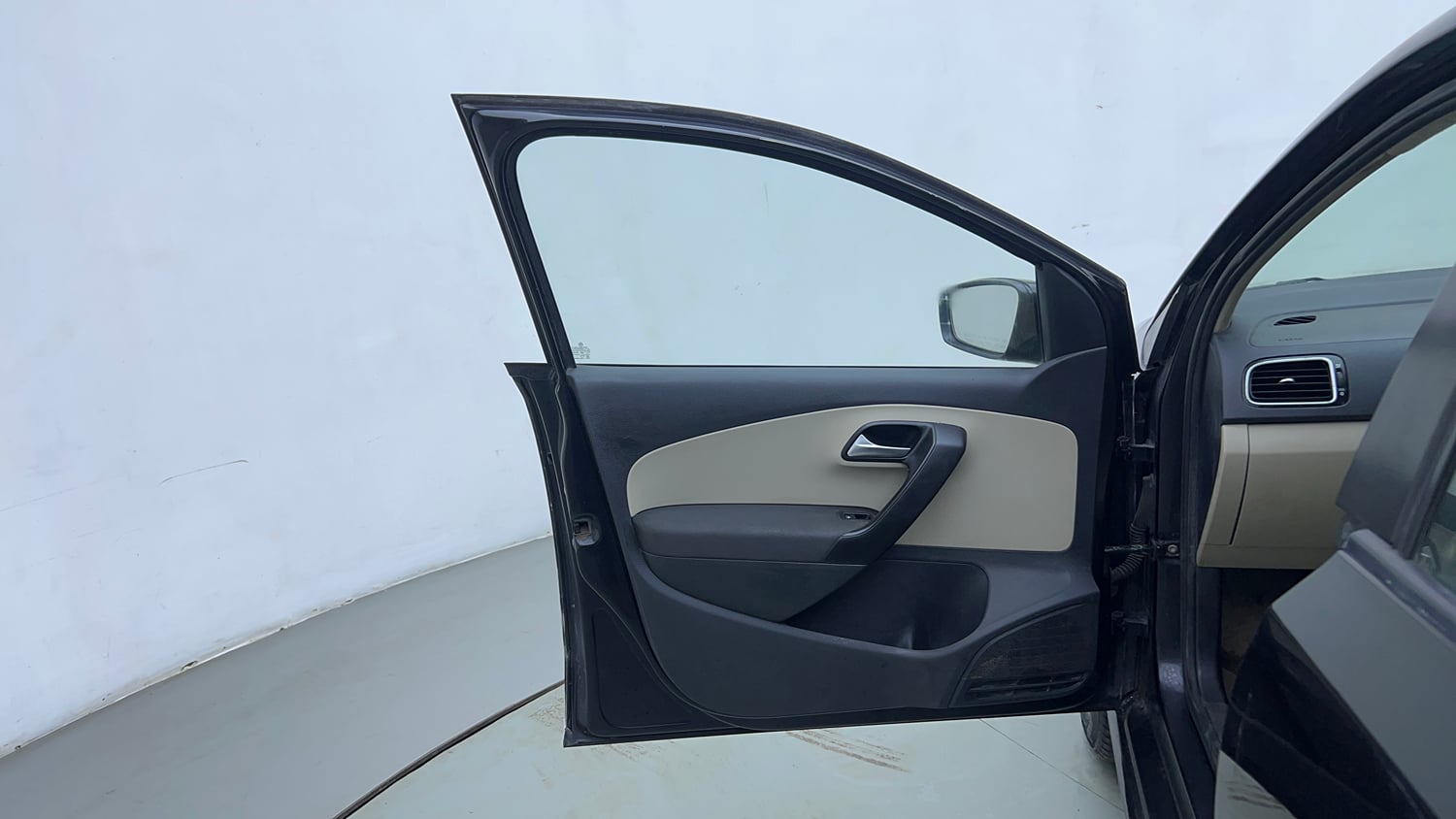 Used 2013 Volkswagen Polo Highline1.2L (P) Petrol Manual interior LEFT FRONT DOOR OPEN VIEW