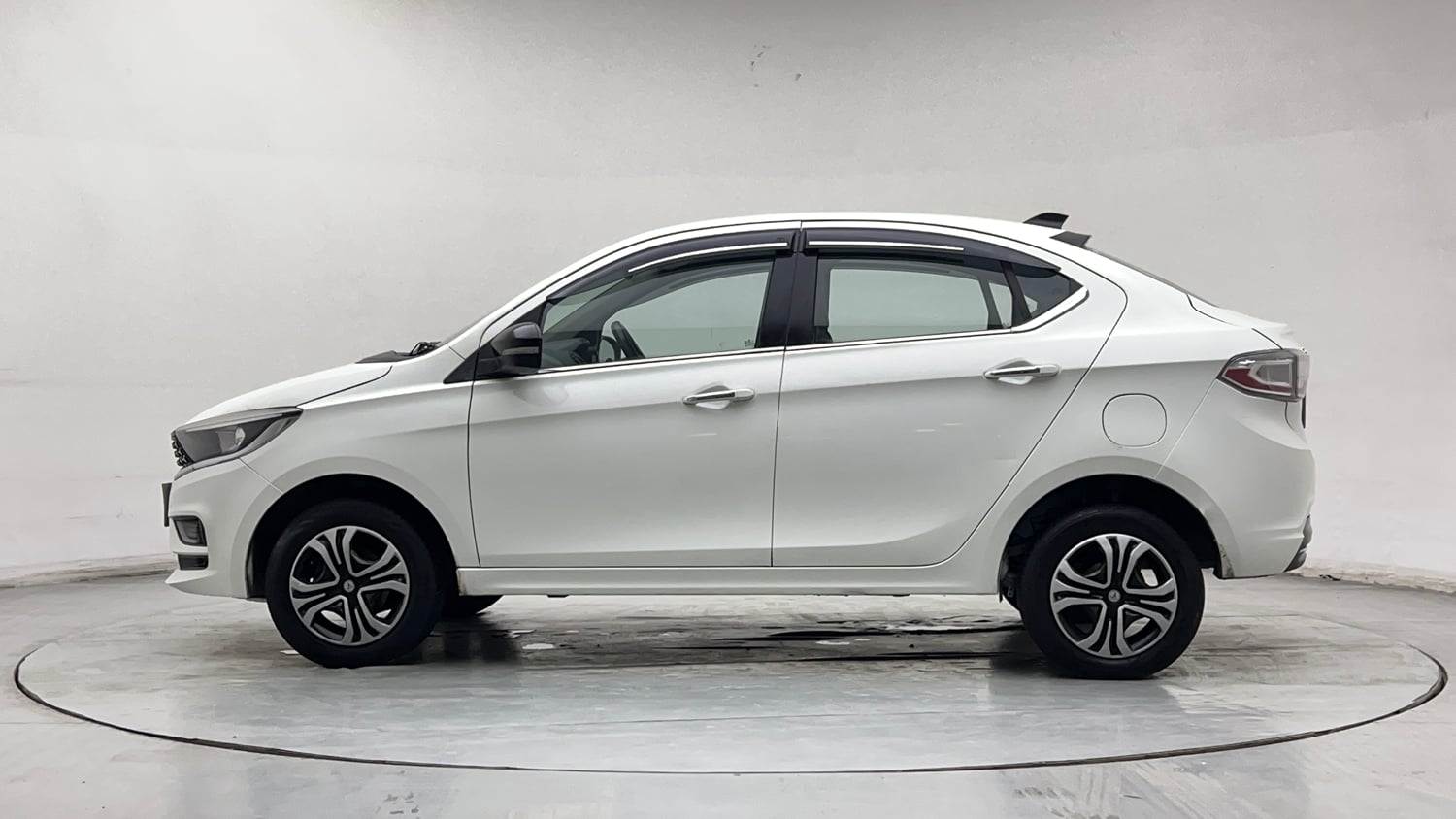 Used 2024 Tata Tigor XZ Plus CNG Cng Manual exterior LEFT SIDE VIEW