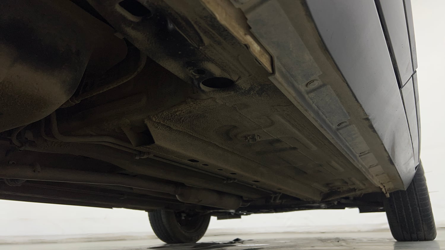 Used 2021 Nissan Magnite XL Petrol Manual extra REAR RIGHT UNDERBODY VIEW