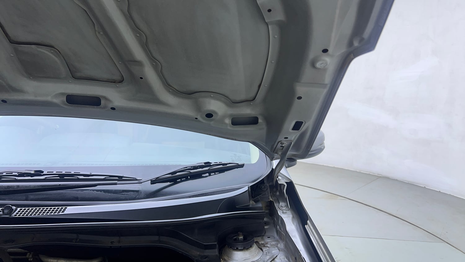 Used 2018 Honda Amaze 1.2 VX MT Petrol Petrol Manual engine ENGINE LEFT SIDE HINGE & APRON VIEW
