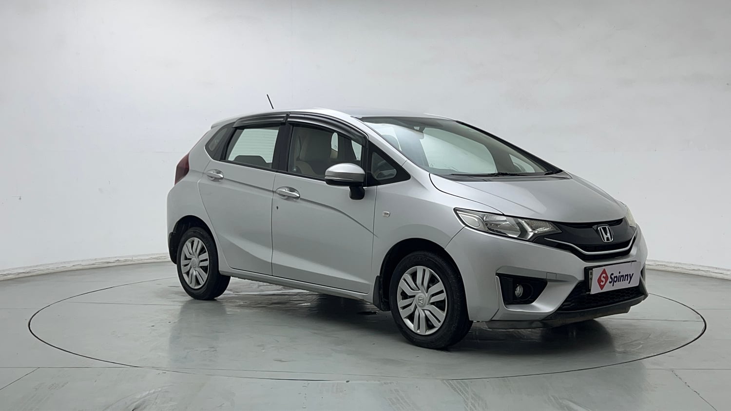 Used 2017 Honda Jazz SV Petrol Petrol Manual exterior RIGHT FRONT CORNER VIEW