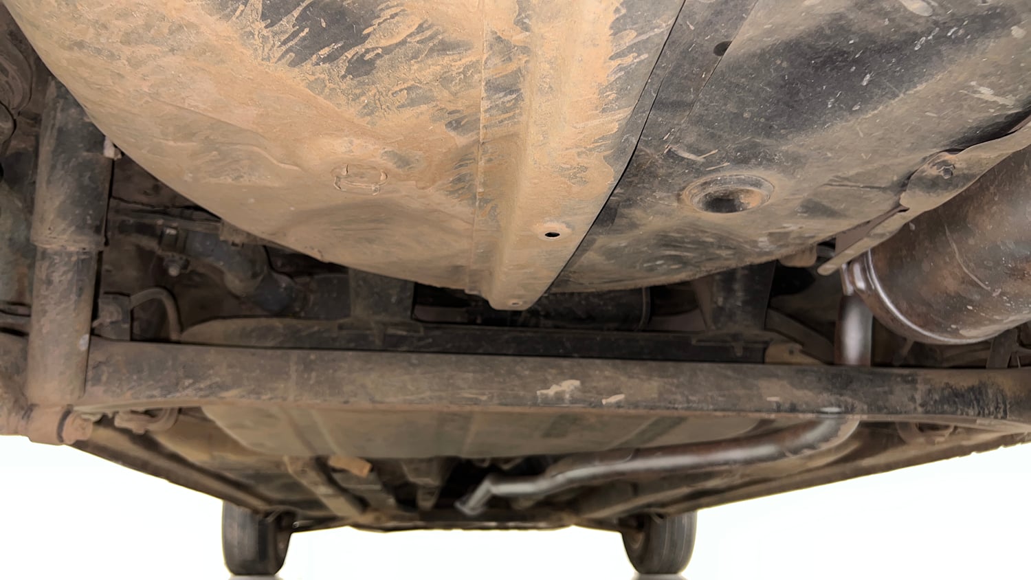 Used 2013 Hyundai i20 Magna (O) 1.2 Petrol Manual extra REAR UNDERBODY VIEW (TAKEN FROM REAR)