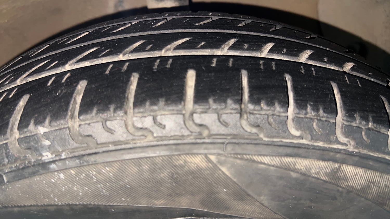 Used 2018 Hyundai Grand i10 Sportz 1.2 Kappa VTVT CNG (Outside Fitted) Cng Manual tyres RIGHT FRONT TYRE TREAD VIEW