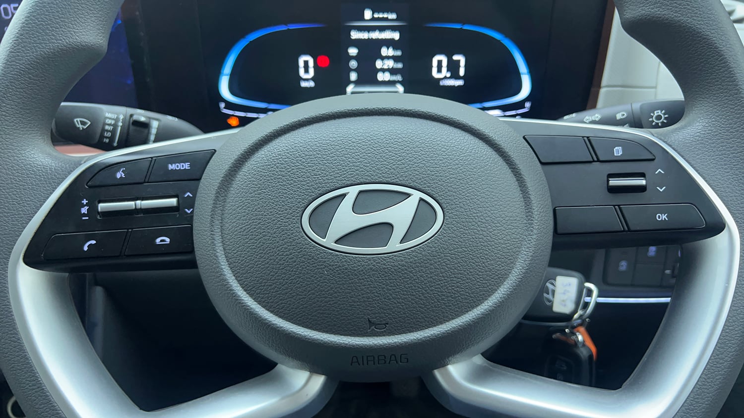 Used 2024 Hyundai Creta 1.5 MPi Petrol MT E Petrol Manual top_features Airbags
