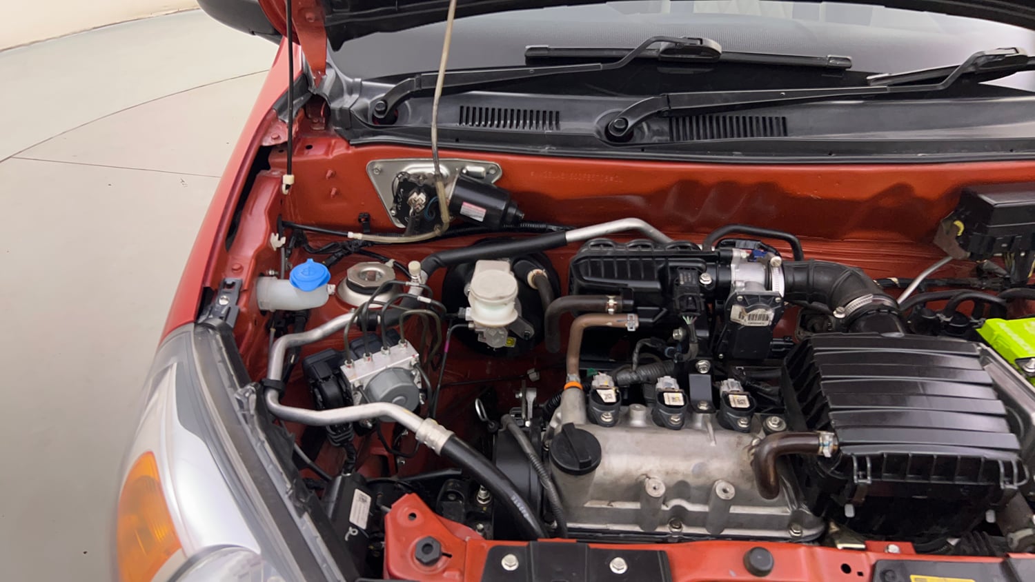 Used 2020 Maruti Suzuki Alto 800 Vxi Plus Petrol Manual engine ENGINE RIGHT SIDE HINGE & APRON VIEW