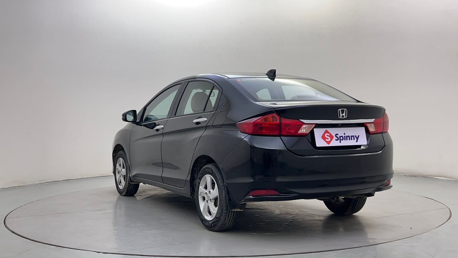 Used 2014 Honda City SV Diesel Diesel Manual exterior LEFT REAR CORNER VIEW