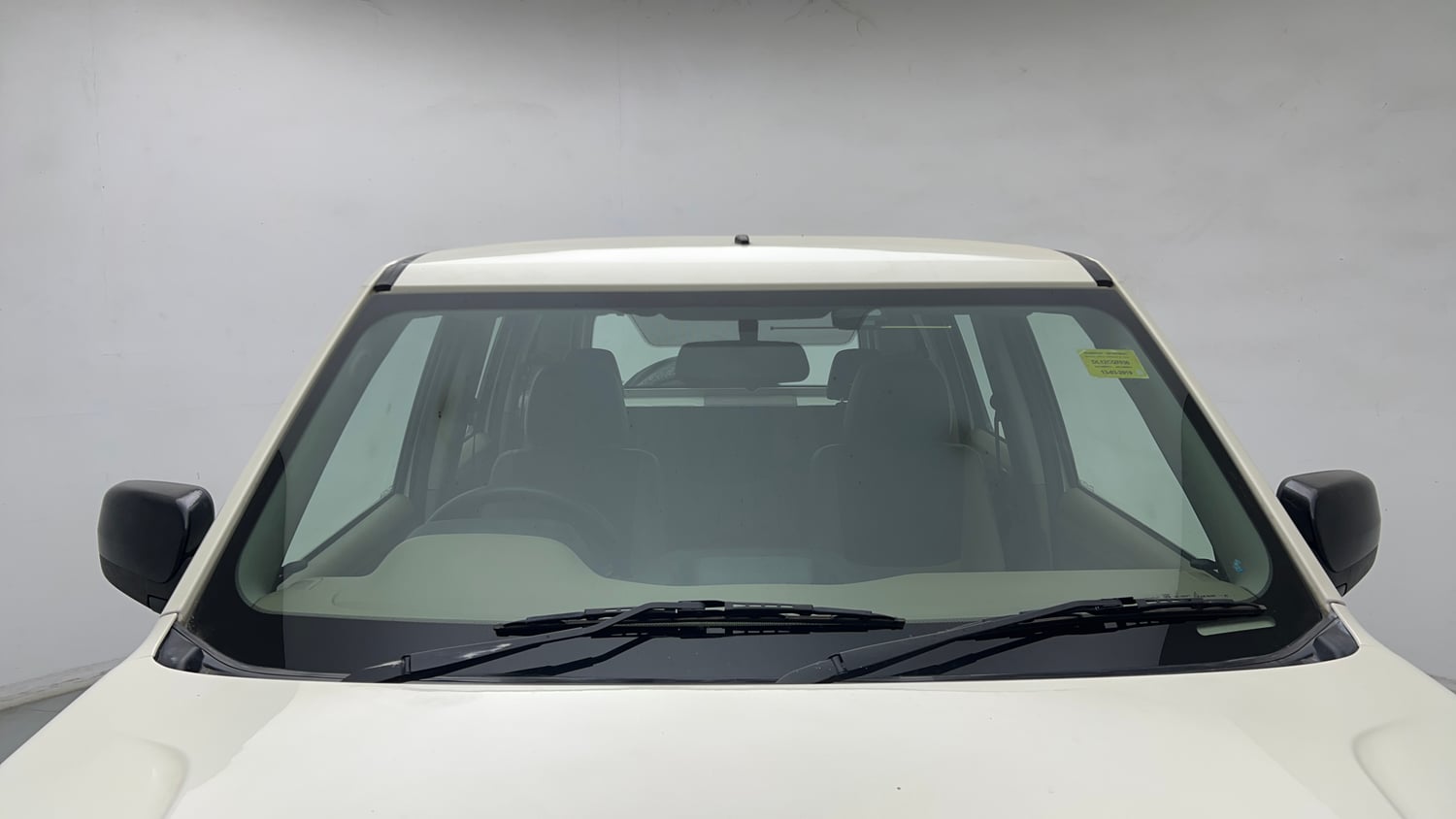 Used 2019 Mahindra TUV300 T4 Plus Diesel Manual exterior FRONT WINDSHIELD VIEW