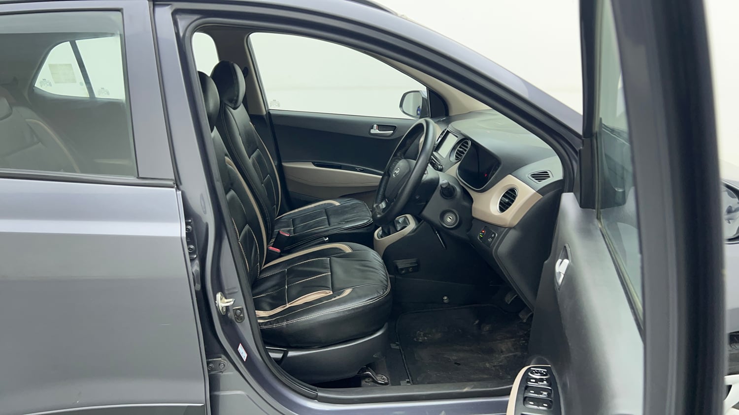 Used 2018 Hyundai Grand i10 Sportz 1.2 Kappa VTVT CNG (Outside Fitted) Cng Manual interior RIGHT SIDE FRONT DOOR CABIN VIEW