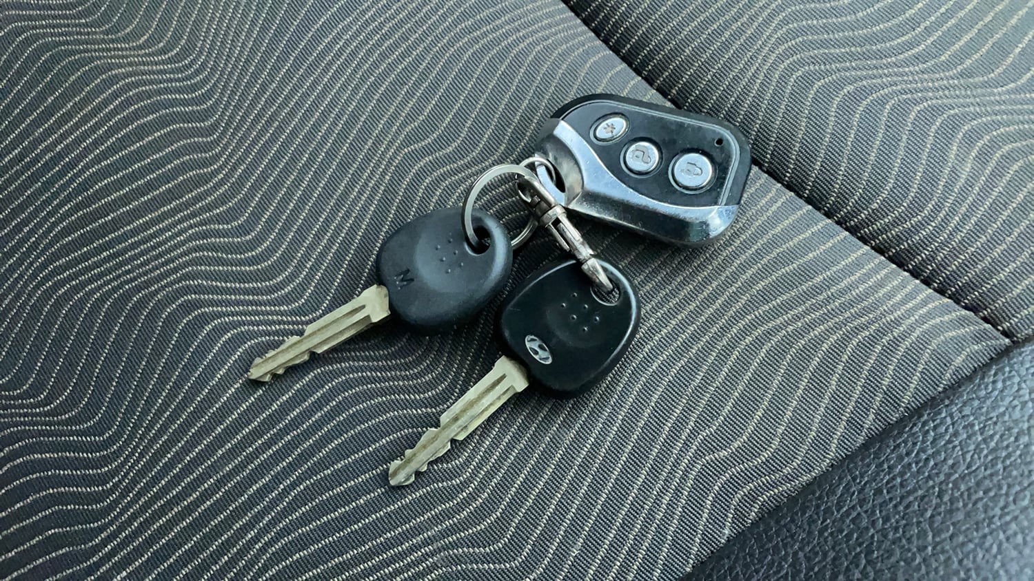 Used 2014 Hyundai Eon Era + Petrol Manual extra CAR KEY VIEW