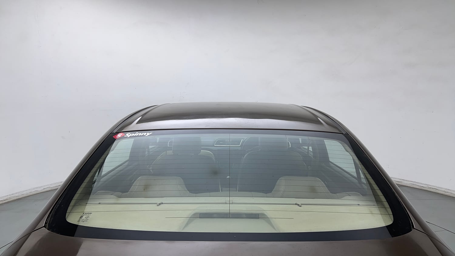Used 2017 Maruti Suzuki Ciaz Alpha 1.4 MT Petrol Manual exterior BACK WINDSHIELD VIEW