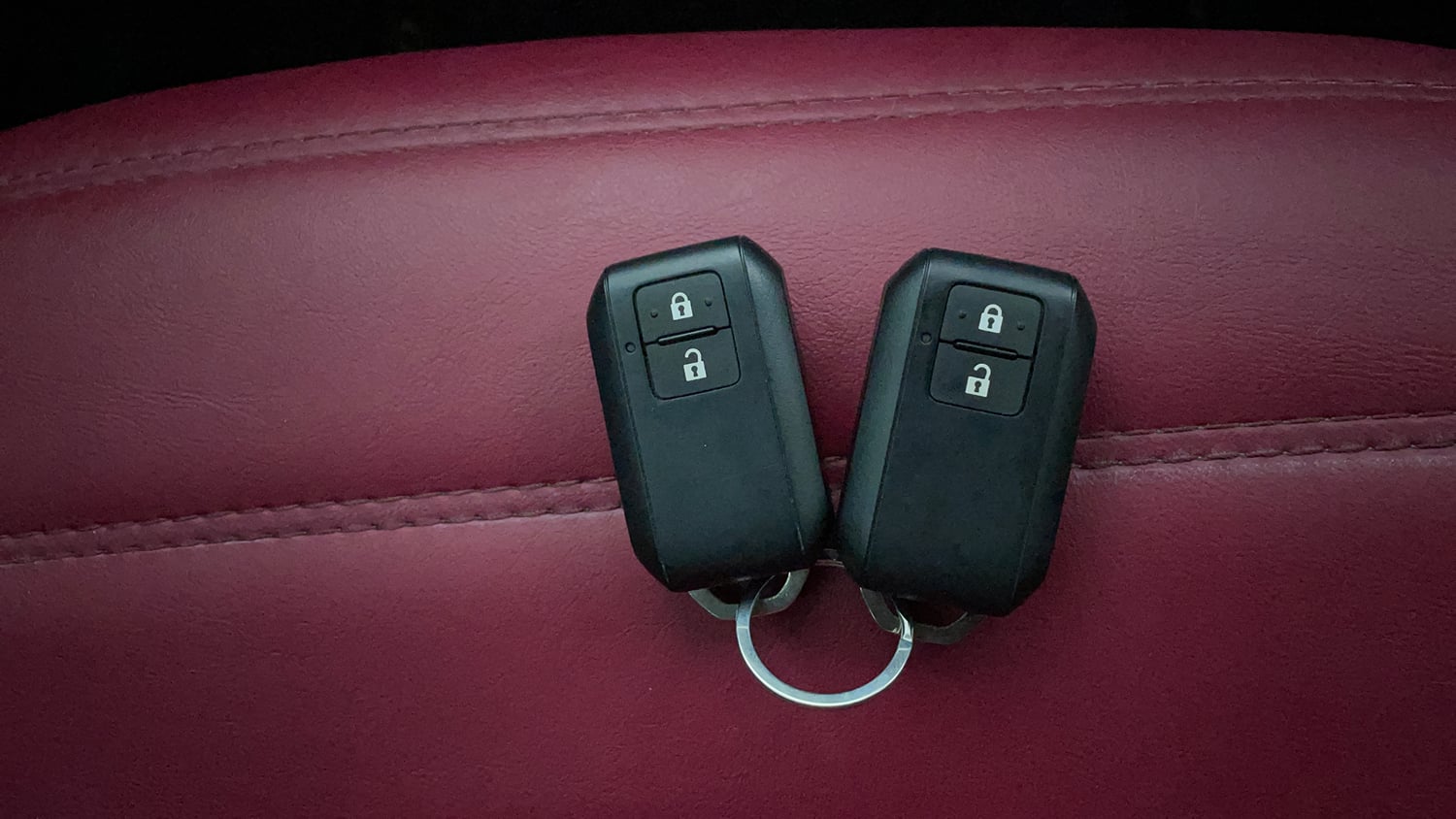 Used 2025 Toyota Glanza V AMT Petrol Automatic extra CAR KEY VIEW