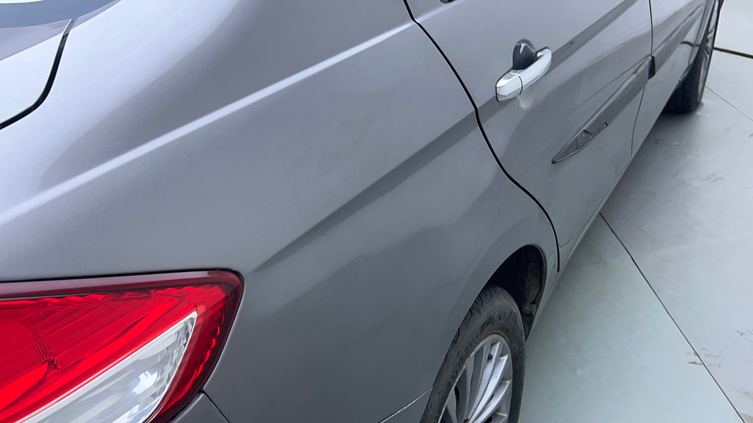 Used 2016 Maruti Suzuki Ciaz ZXI+ AT Petrol Automatic dents MINOR DENT