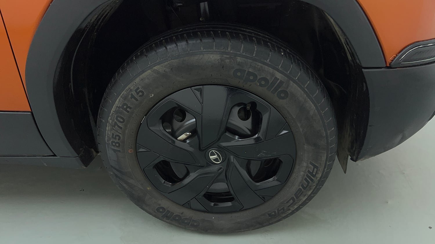 Used 2022 Tata Punch Adventure MT Petrol Manual tyres RIGHT FRONT TYRE RIM VIEW