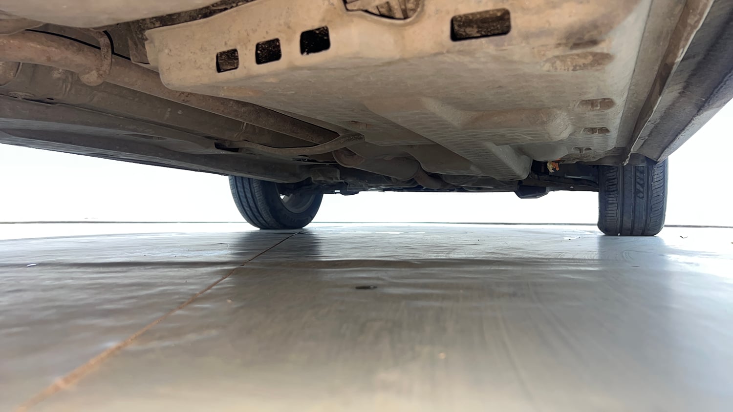 Used 2015 Volkswagen Polo Highline1.2L (P) Petrol Manual extra REAR RIGHT UNDERBODY VIEW