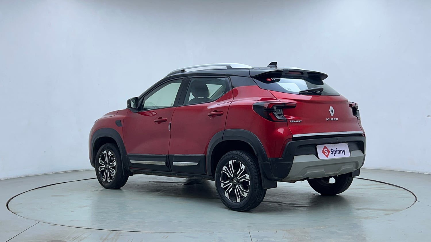Used 2021 Renault Kiger RXT (O) MT Dual Tone Petrol Manual exterior LEFT REAR CORNER VIEW