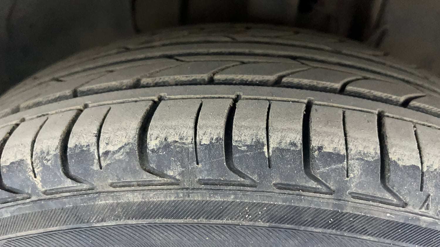 Used 2019 Tata Tigor Revotron XZA Petrol Automatic tyres RIGHT FRONT TYRE TREAD VIEW