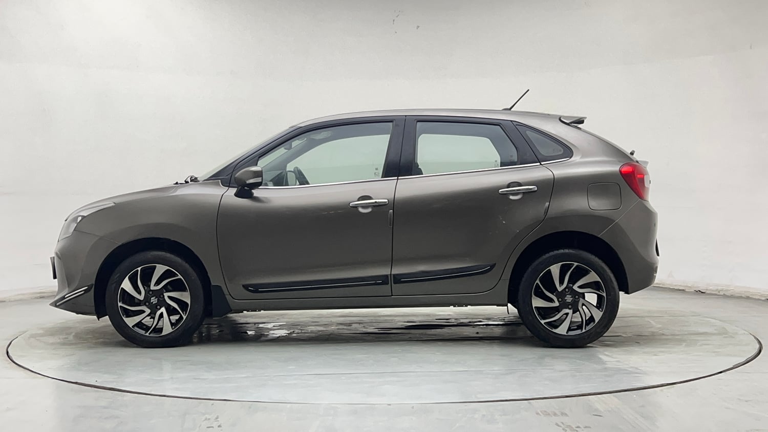 Used 2021 Maruti Suzuki Baleno Zeta Petrol Manual exterior LEFT SIDE VIEW