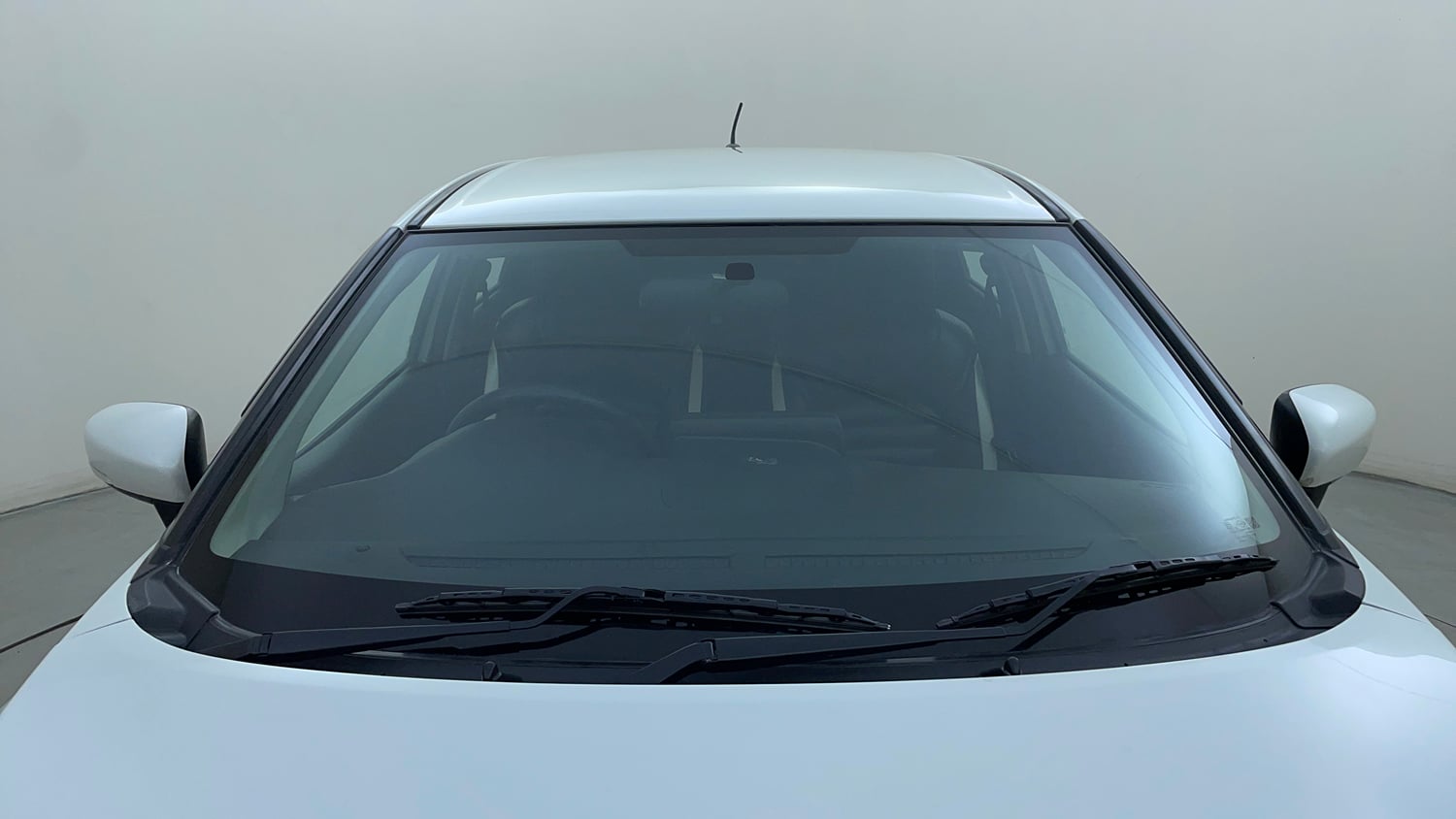 Used 2022 Maruti Suzuki Baleno Zeta MT Petrol Manual exterior FRONT WINDSHIELD VIEW