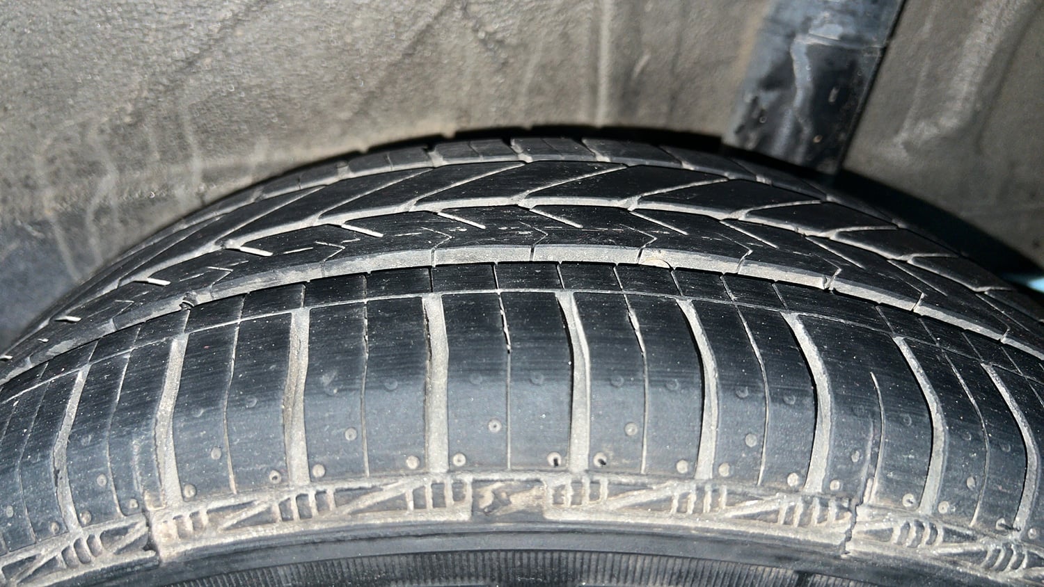 Used 2022 Maruti Suzuki Wagon R VXI 1.0 Petrol Manual tyres LEFT REAR TYRE TREAD VIEW