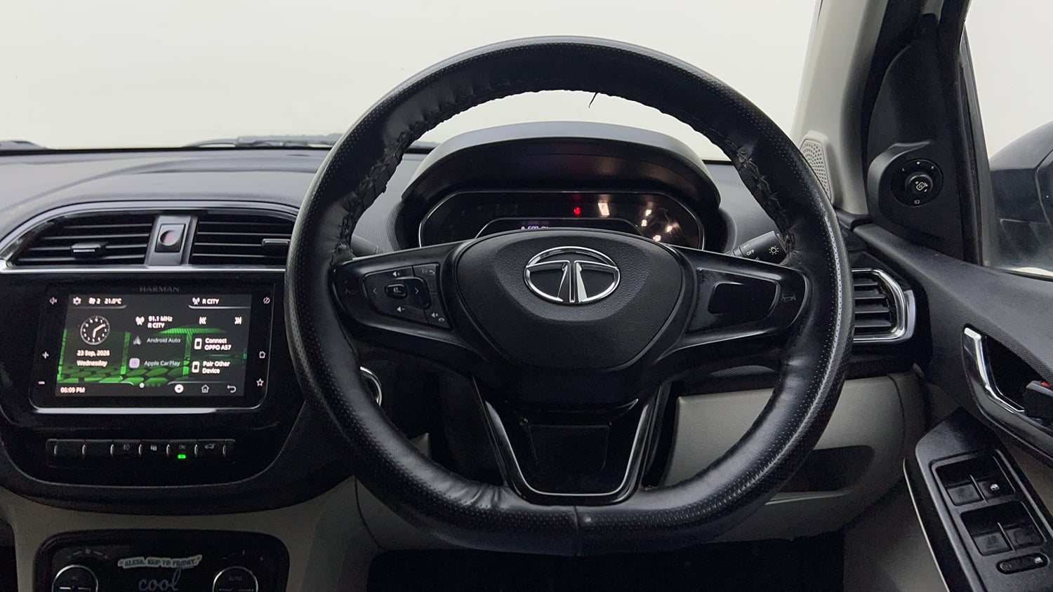 Used 2024 Tata Tigor XZ Plus CNG Cng Manual interior STEERING VIEW