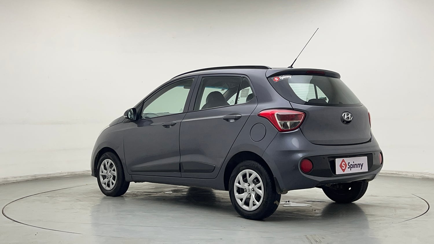 Used 2018 Hyundai Grand i10 Sportz 1.2 Kappa VTVT CNG (Outside Fitted) Cng Manual exterior LEFT REAR CORNER VIEW