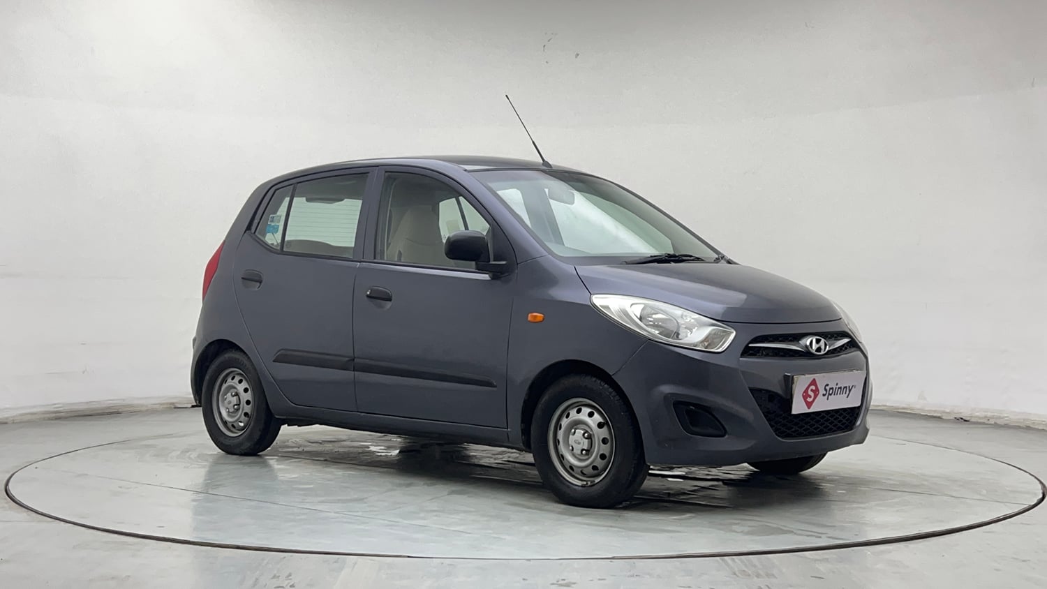 Used 2015 Hyundai i10 Magna 1.1 CNG (Outside Fitted) Cng Manual exterior RIGHT FRONT CORNER VIEW