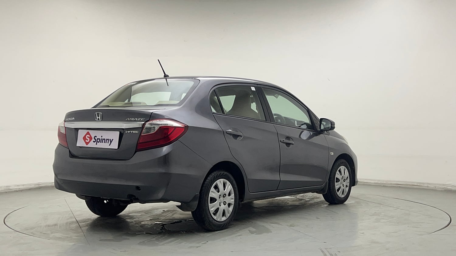 Used 2017 Honda Amaze 1.2 S i-VTEC Petrol Manual exterior RIGHT REAR CORNER VIEW