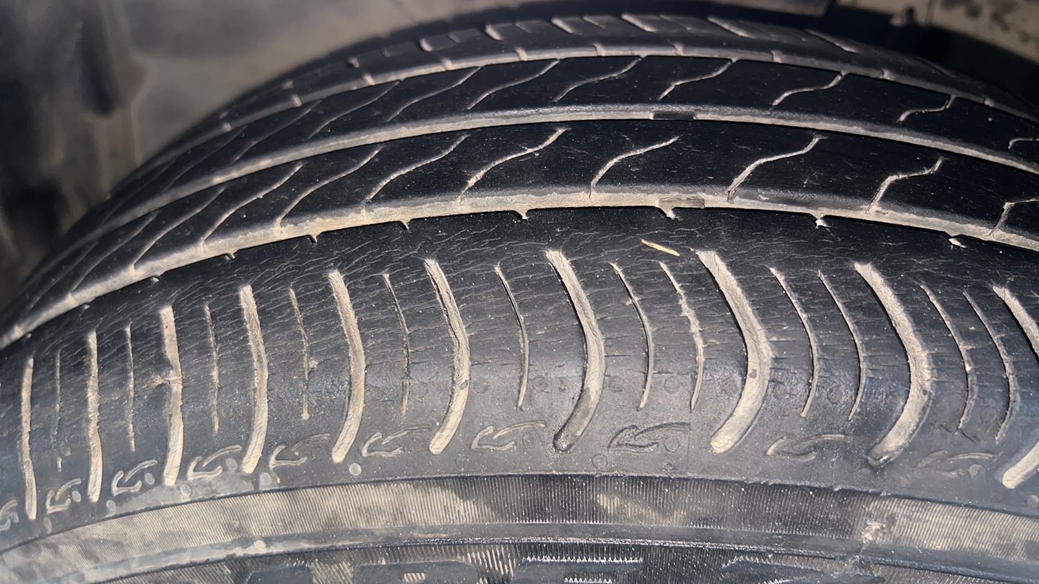 Used 2017 Honda Jazz SV Petrol Petrol Manual tyres LEFT FRONT TYRE TREAD VIEW