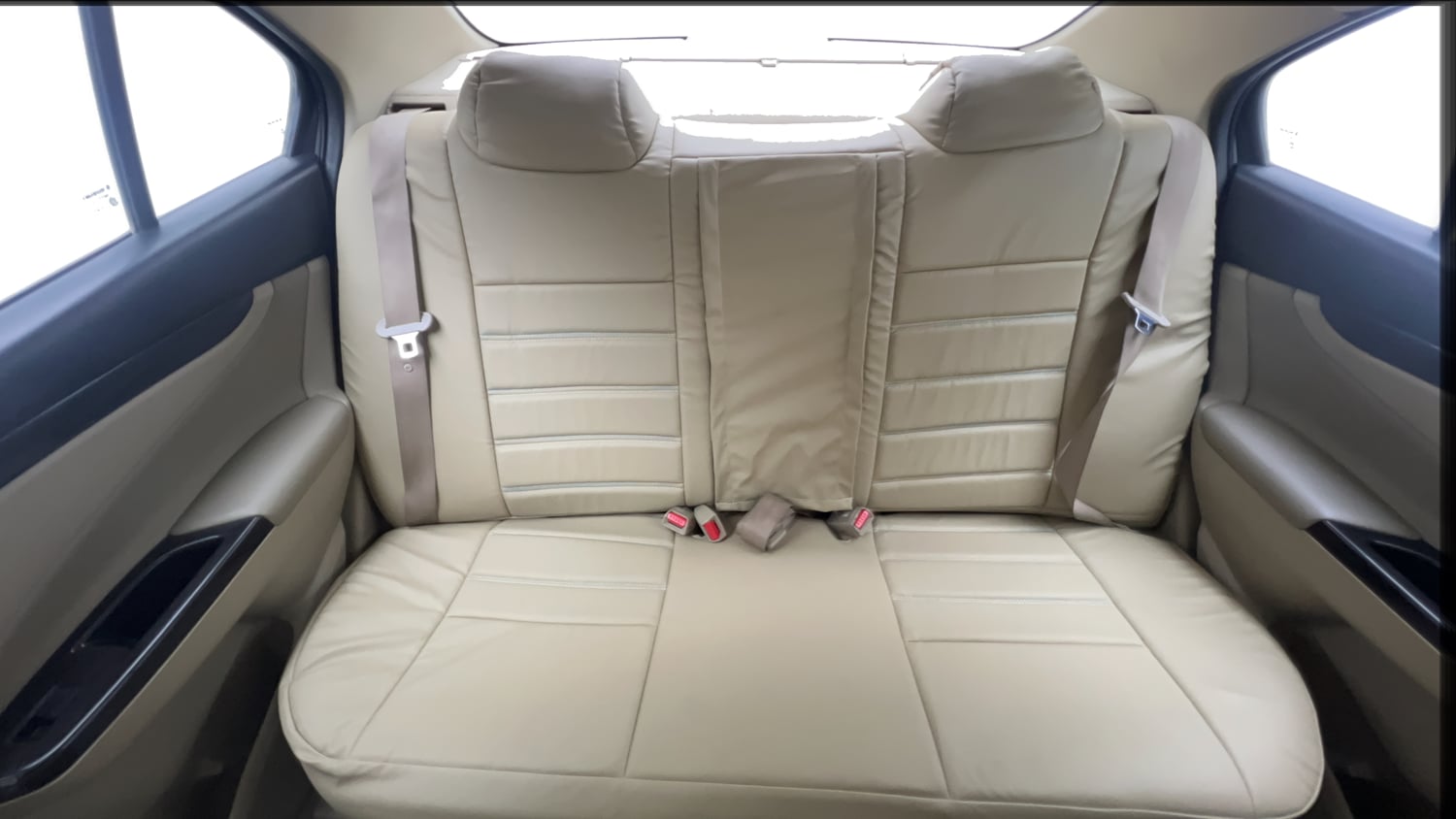 Used 2017 Maruti Suzuki Ciaz Zeta 1.4 MT Petrol Manual interior REAR SEAT CONDITION VIEW