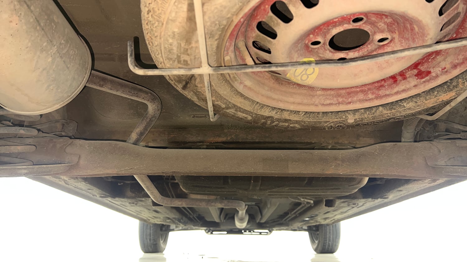Used 2024 Renault Triber RXZ EASY-R AMT Petrol Automatic extra REAR UNDERBODY VIEW (TAKEN FROM REAR)