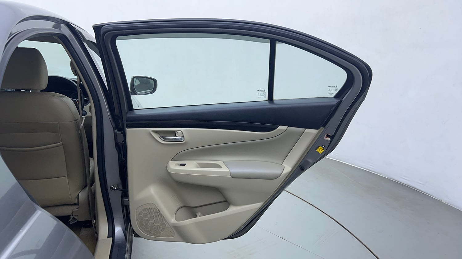 Used 2016 Maruti Suzuki Ciaz ZXI+ AT Petrol Automatic interior RIGHT REAR DOOR OPEN VIEW